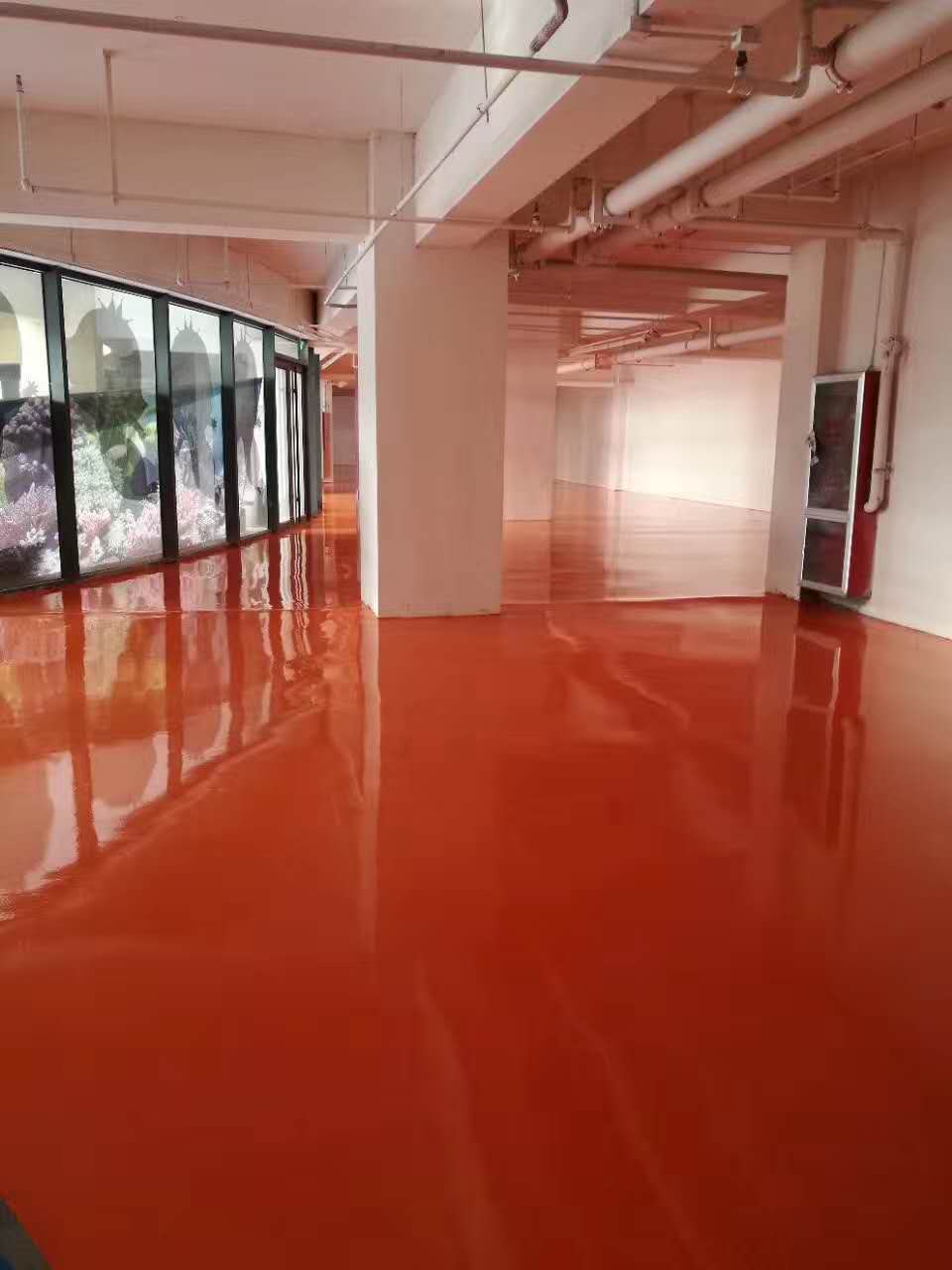 即墨春彩环氧地坪工程承接 价格优惠质量更优  高强度、耐磨损  防腐、防尘、无接缝  保养方便、维护费用低