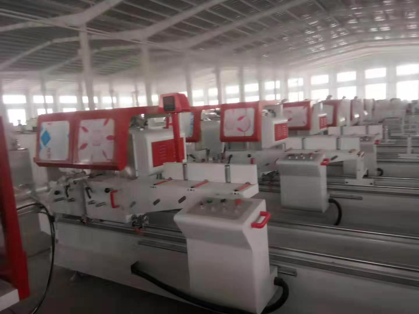 如何选购铝合金门窗设备哪个品牌质量好  门窗设备品牌  门窗设备质量  门窗设备厂家
