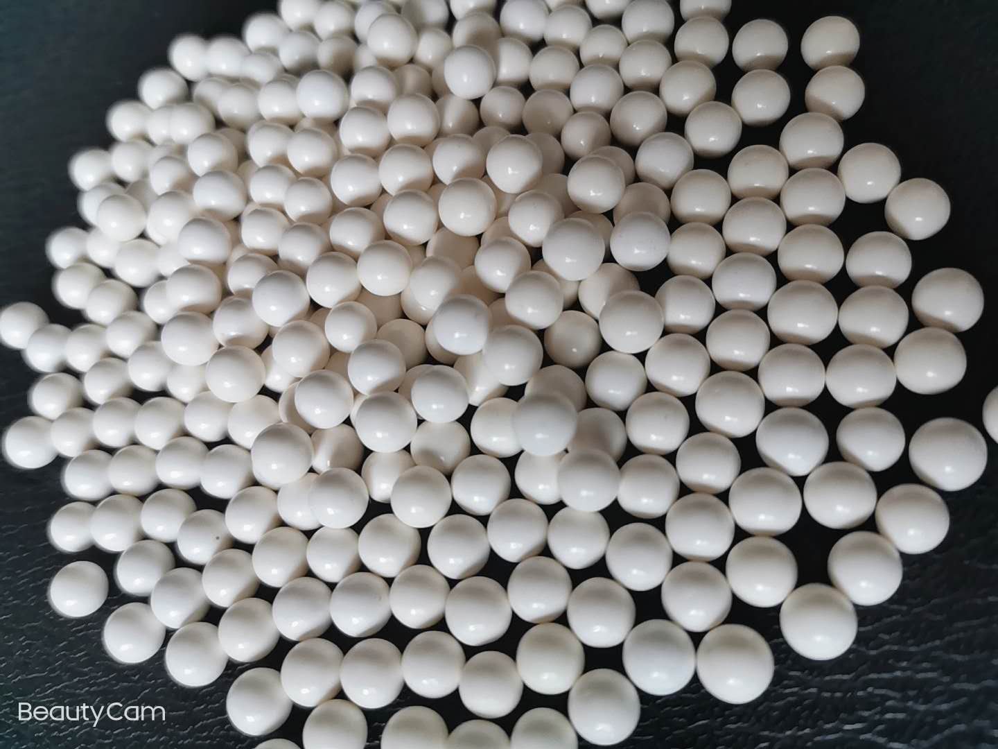 高纯氧化铝球  寿命长，硬度高，  性能稳定  强度高