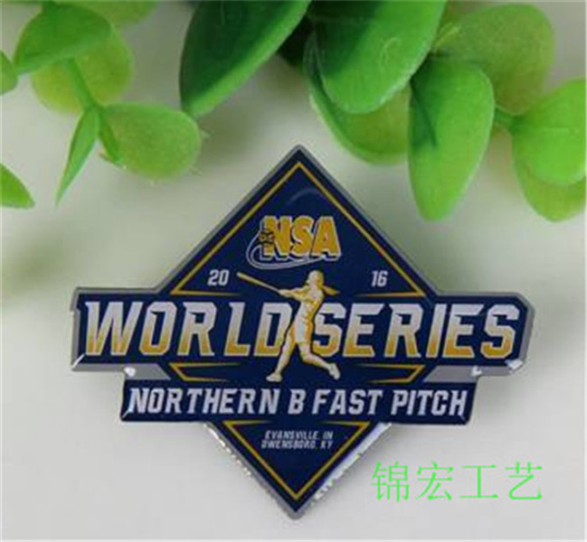 找带在胸前的胸牌 定做公司周年庆胸牌 西服配饰品胸针&nbsp;&nbsp;西服配饰品胸针定做&nbsp;&nbsp;定做公司周胸牌年庆