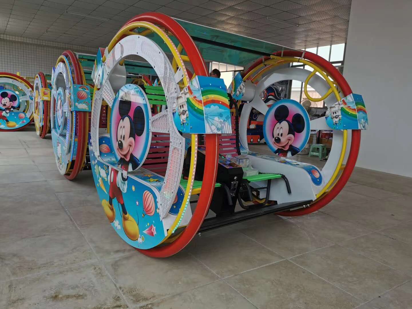 电瓶碰碰车室外儿童游乐设备电瓶碰碰车新型