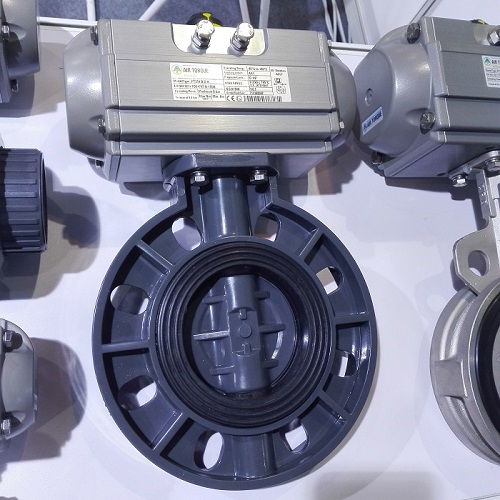 吉汇阀门厂家供应气动塑料蝶阀  双向  对夹