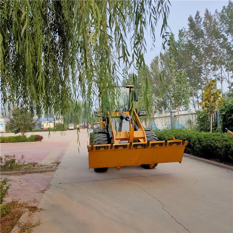 煤场铲车四轮驱动无极变速中亚重科出品  无极变速铲车  四轮驱动铲车