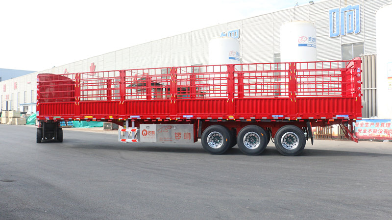 锣响仓栅式半挂车 新国标半挂车 超级盘刹 半挂车厂家