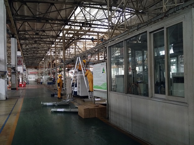 某知名汽车生产公司南海总装线翻新及安装  设备吊装搬运  设备安装  设备维保