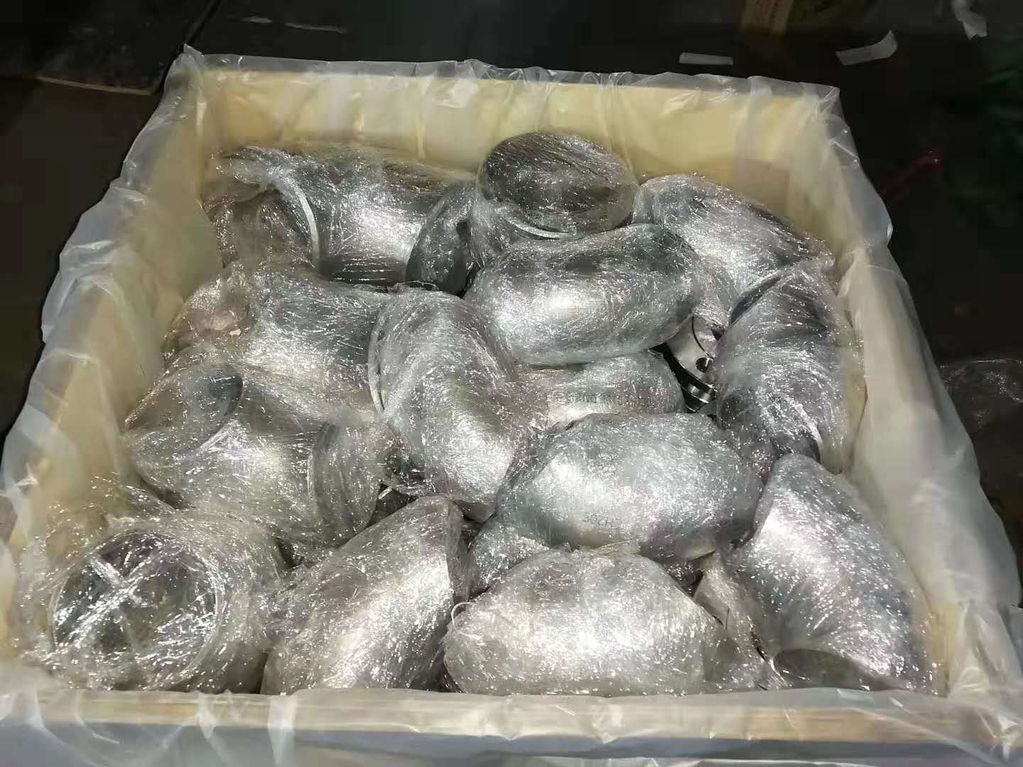 无缝弯头  直缝焊接弯头  90度弯头  高压弯头  碳钢弯头  直缝弯头