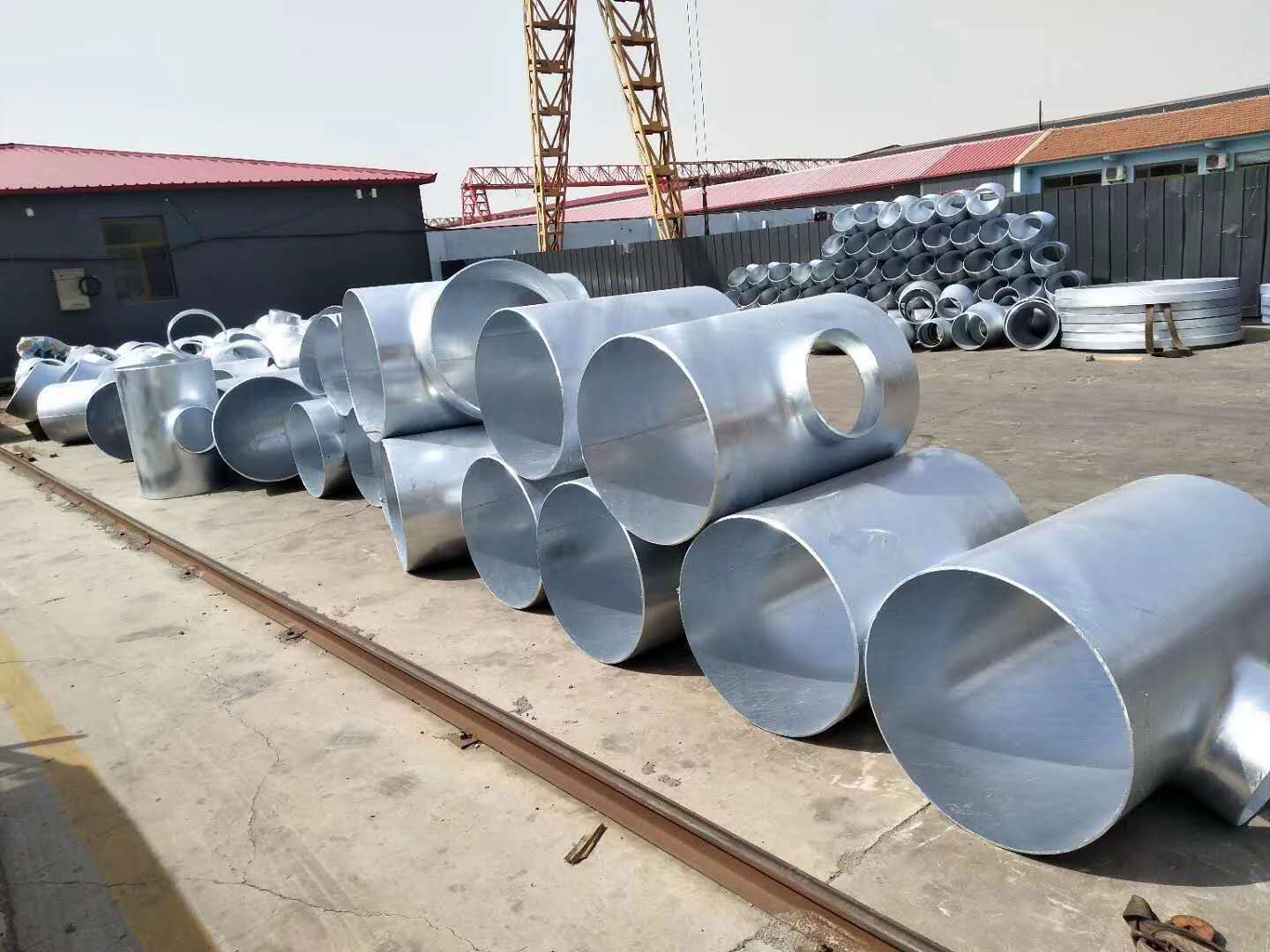 等径碳钢三通  碳钢变径三通  厚壁合金三通 大口径焊接三通  等径三通  异径三通  厚壁三通