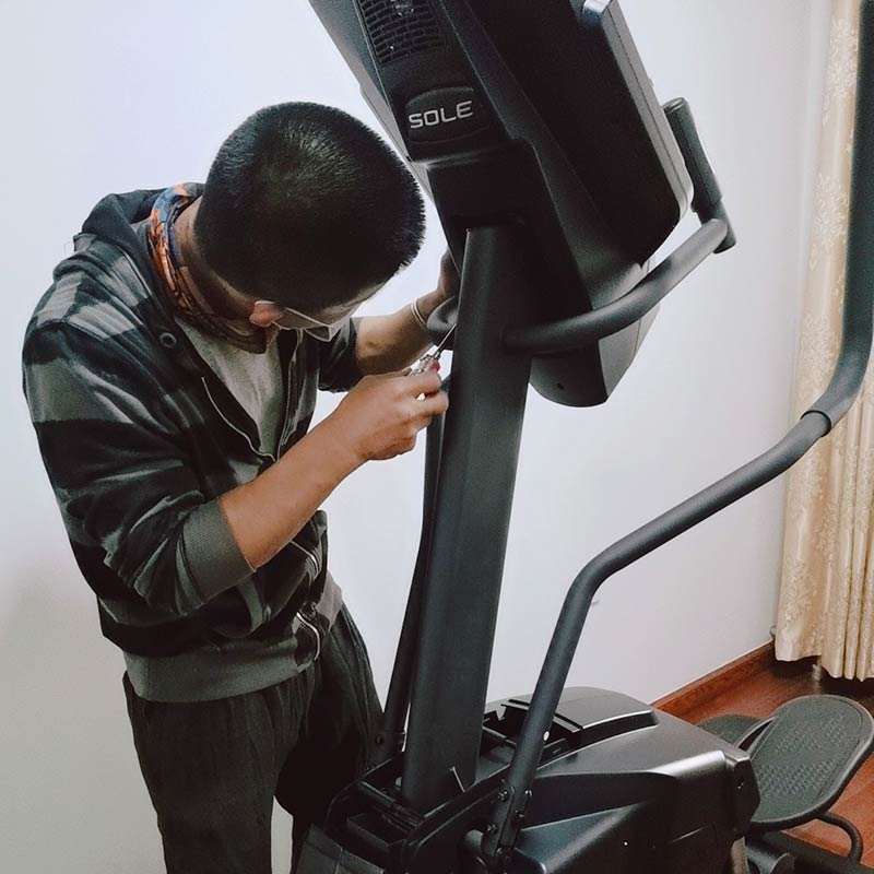 153健身器材城健身器材使用速尔SC200椭圆机