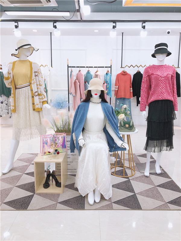 玛丽歌蒂时尚潮流品牌折扣女装尾货清仓  品牌女装尾货  时尚女装  广州莎奴服饰