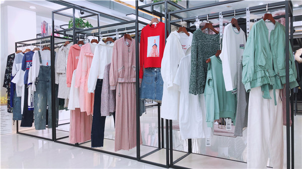 加末时尚品牌折扣女装尾货清仓  品牌女装尾货  广州莎奴服饰