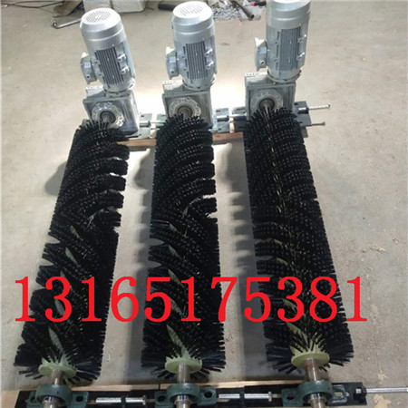 贝斯机电XQ-I电动滚刷清扫器厂家，洗煤厂电动清扫器  洗煤厂用电动清扫器  尼龙刷皮带清扫器