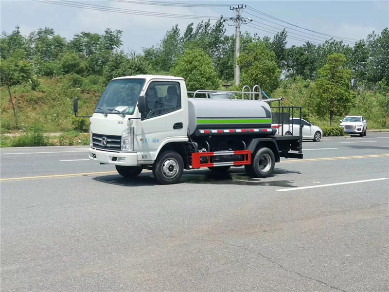 茂名洒水车厂家直发  喷洒车  抑尘车