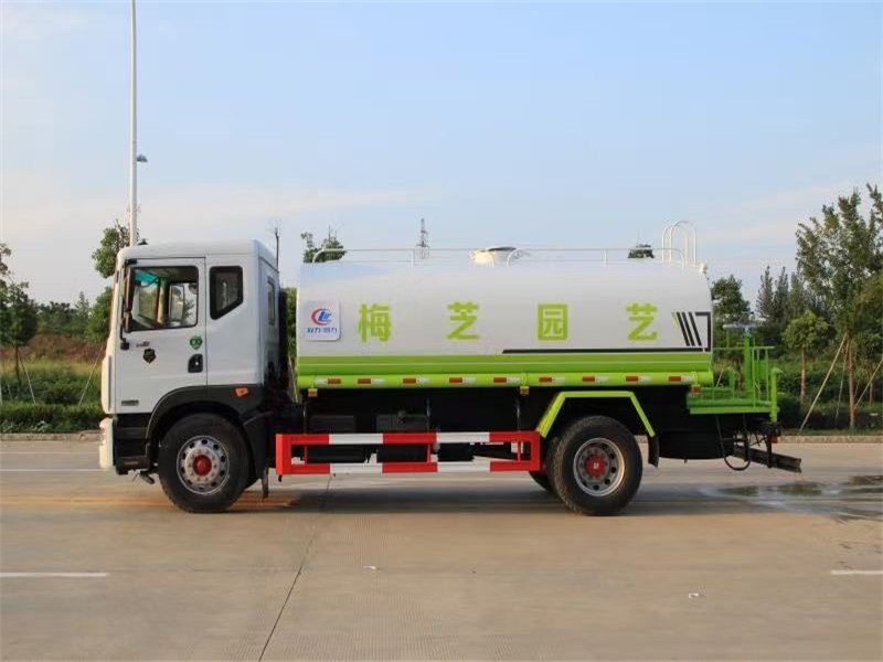 佛山洒水车水泵市场价格  喷洒车  抑尘车