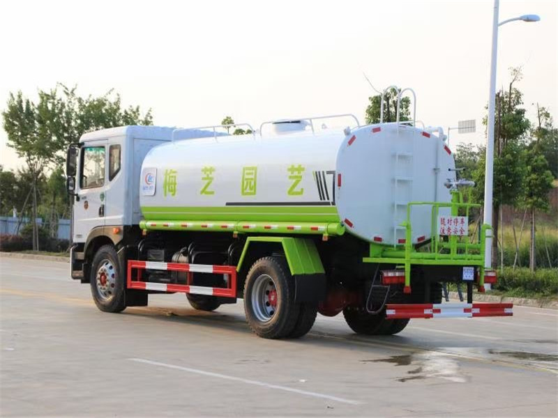 佛山洒水车水泵市场价格  喷洒车  抑尘车
