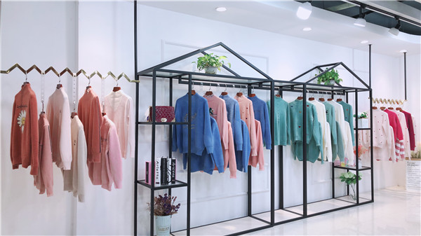 子汇春季品牌折扣女装直播实体货源  女装尾货批发  时尚女装  女装批发货源