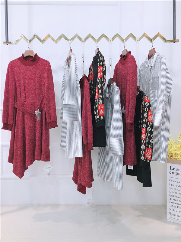 小香风品牌女装折扣尾货批发货源  品牌折扣女装  女装批发  广州莎奴服饰