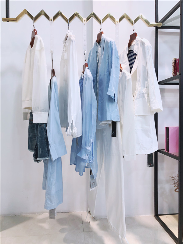 CK大衣品牌女装折扣尾货批发货源  品牌折扣女装  女装批发  广州莎奴服饰
