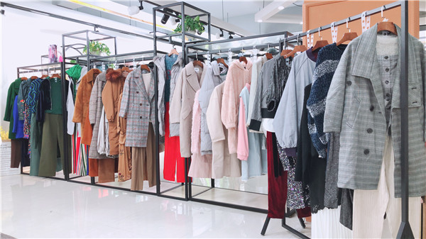 英菲尔21春季新款品牌女装尾货清仓  女装尾货批发  品牌女装折扣  女装批发货源