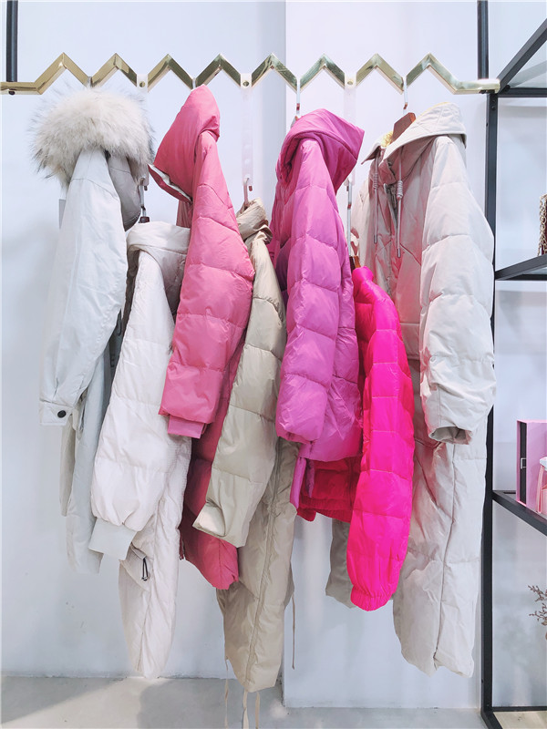 熙兰雅品牌折扣女装尾货走份批发  女装尾货批发  广州莎奴服饰