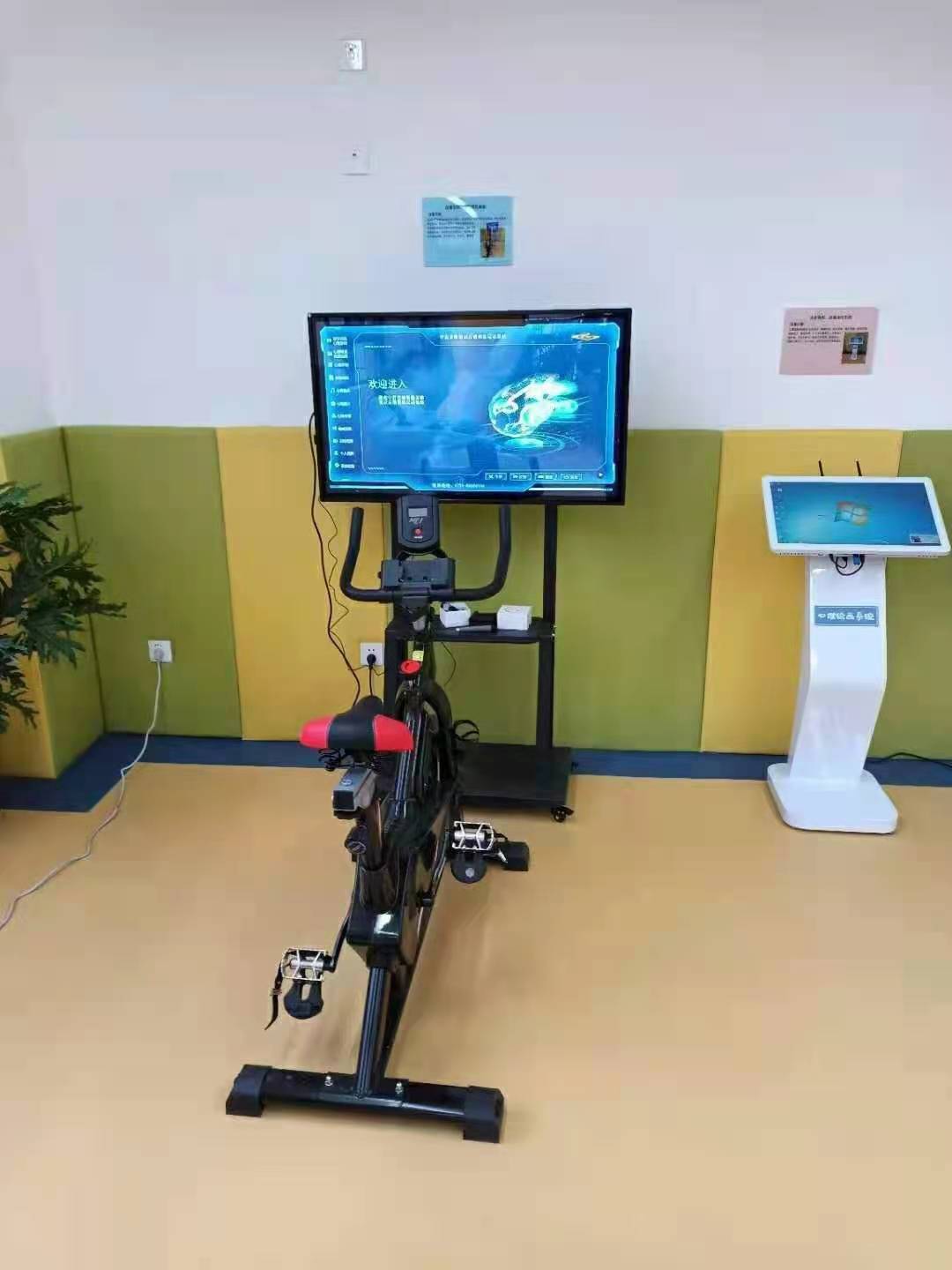 不同场景的骑行体验VR心理单车系统  VR心理单车系统价格  VR心理动感单车厂家  VR单车骑行训练系统