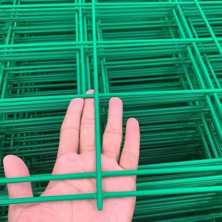 绿色铁丝护栏围墙厂A永宁绿色铁丝护栏围墙厂商  绿色铁丝围墙厂  绿色铁丝护栏厂  绿色护栏围墙厂