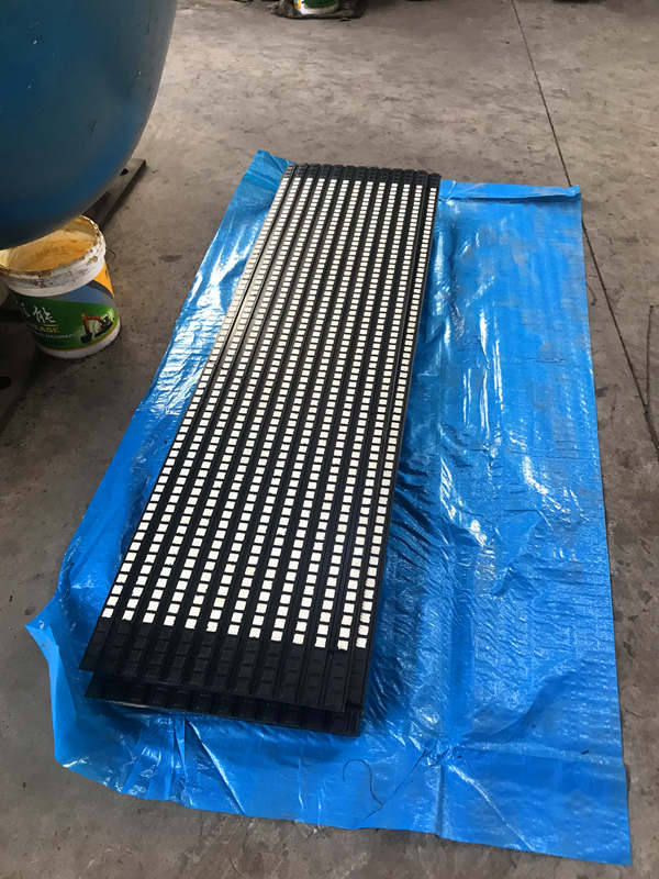 矿用输送机滚筒陶瓷胶板现场包胶·菱形胶板厂家直供  聚氨酯橡胶板  cn耐磨胶板  冷粘胶板