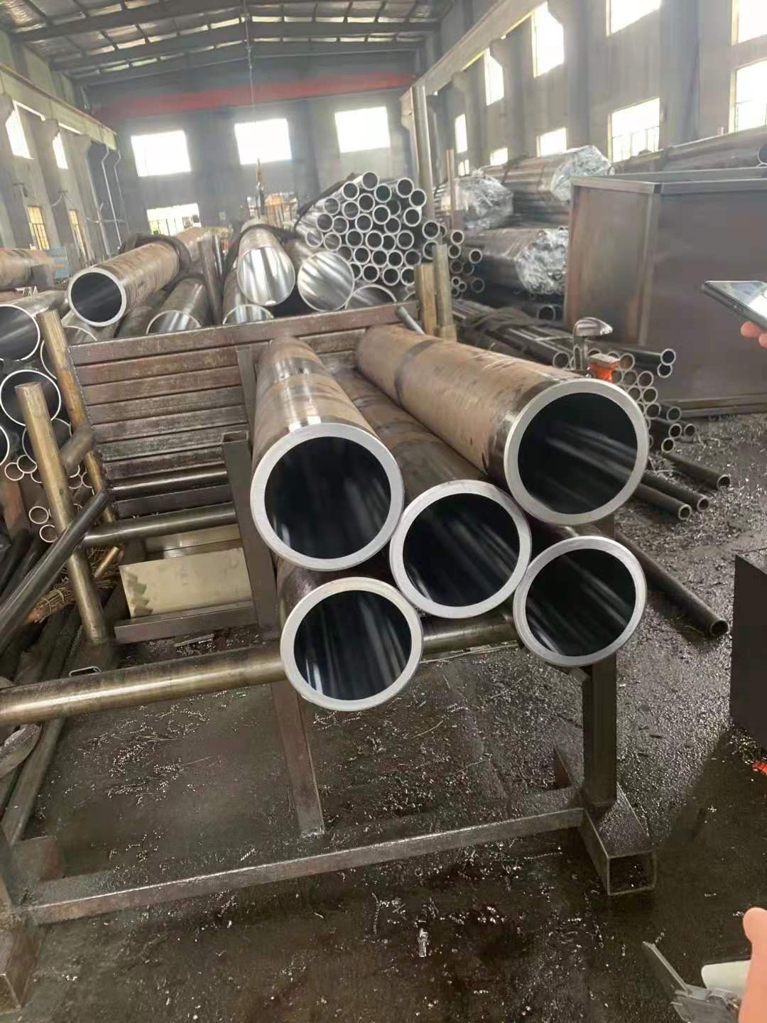 高品质内孔珩磨油缸用钢管-----鲁益通达定制  无缝钢管