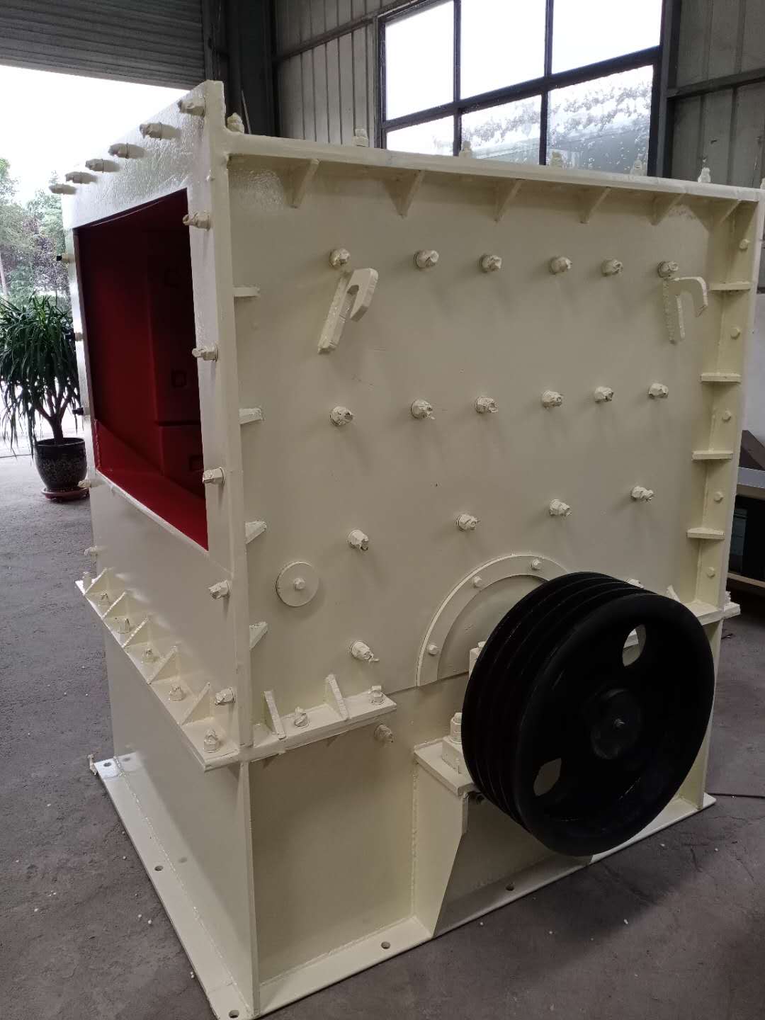 简易式箱式建筑垃圾破碎车 铁矿石大理石方箱制砂机  立轴制砂机  反击破碎机  箱式破碎机