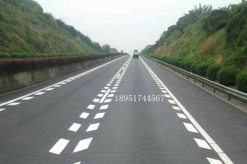 南京道路划线  南京停车场划线  南京冷喷划线