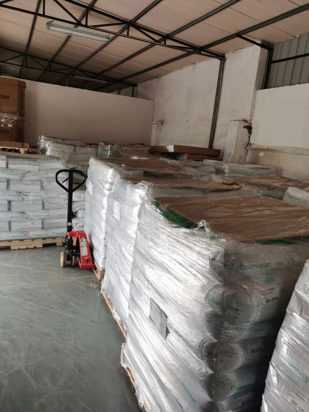 路博润85A 90A 95A 64D高透明TPU料子  注塑包胶  电子零部件  电脑配件