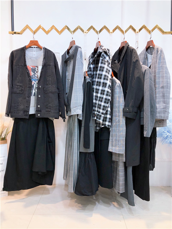 新作2021春季品牌折扣女装直播货源  时尚女装  广州莎奴服饰