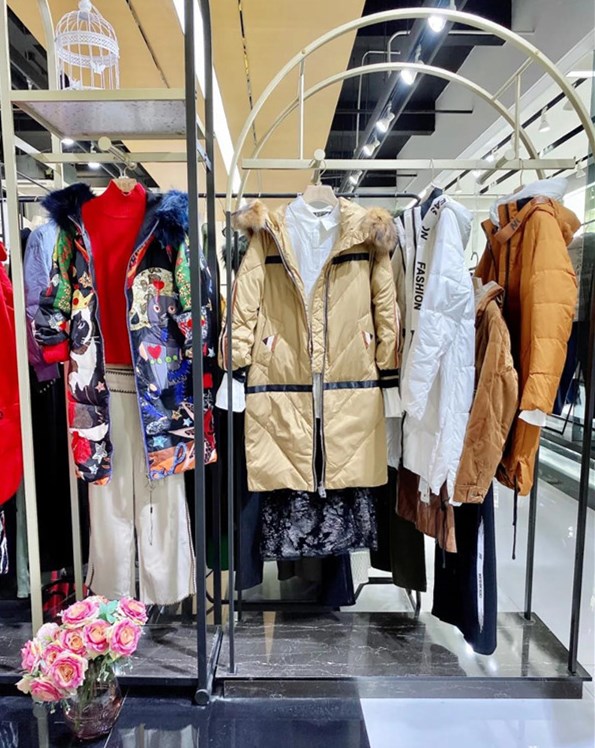 马克华菲春季品牌折扣女装一手货源  时尚女装  广州莎奴服饰