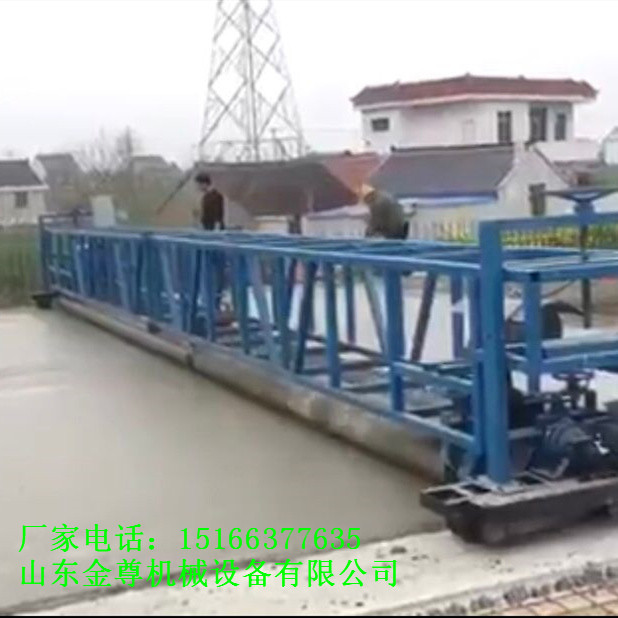 马路三滚轴震动整平机乡村道路加震动棒的摊铺机  混凝土震动梁  四辊轴公路摊铺机  滚筒式小型铺路机