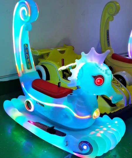 户外儿童游乐碰碰车海马贝贝多少钱一台