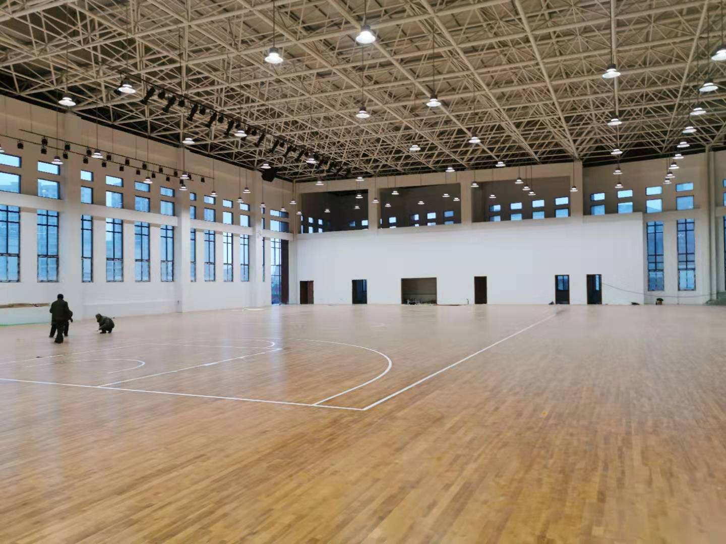 汕头篮球馆木地板 羽毛球馆体育运动木地板厂家  羽毛球馆木地板  体育木地板