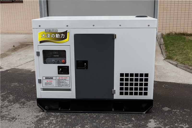 18kw柴油发电机三相参数  TO22000ET  柴油发电机参数