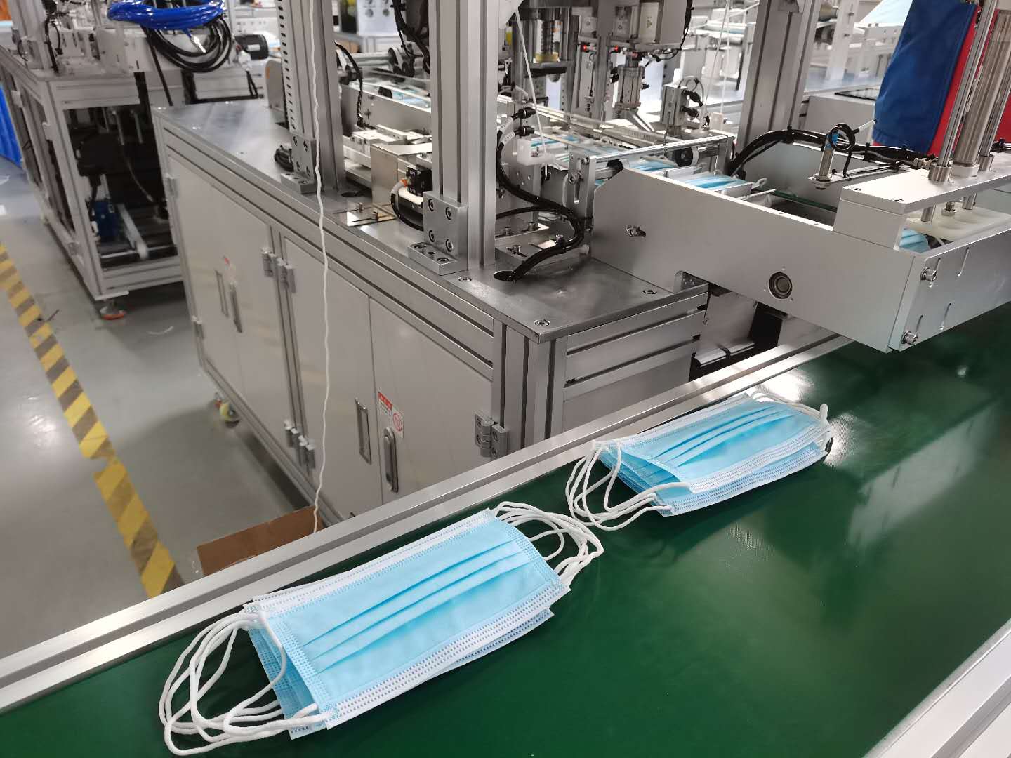 全自动高速平面口罩机 一次性口罩设备 一拖一口罩机  全自动高速口罩机