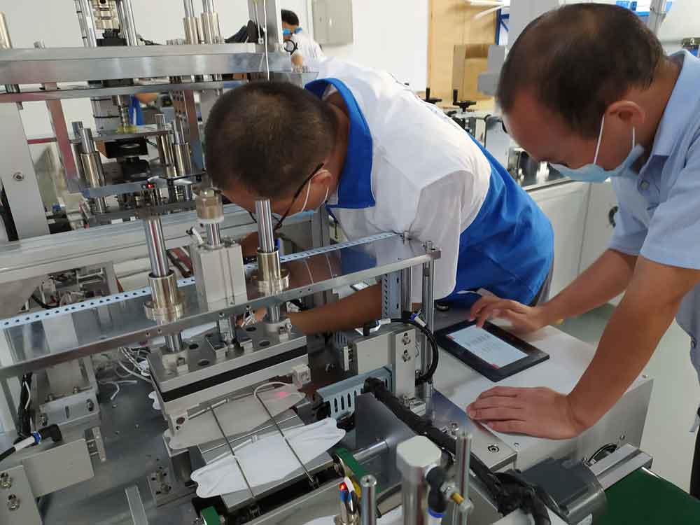 厂家现货一拖一鱼型口罩机 韩国一拖一KF94鱼型口罩机