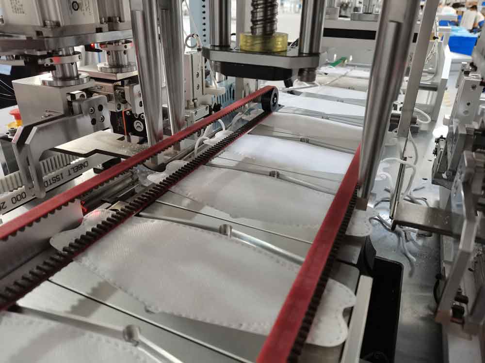 全自动一拖一韩国KF94鱼嘴形口罩机 3D立体鱼型口罩机  一拖一韩国KF94口罩机