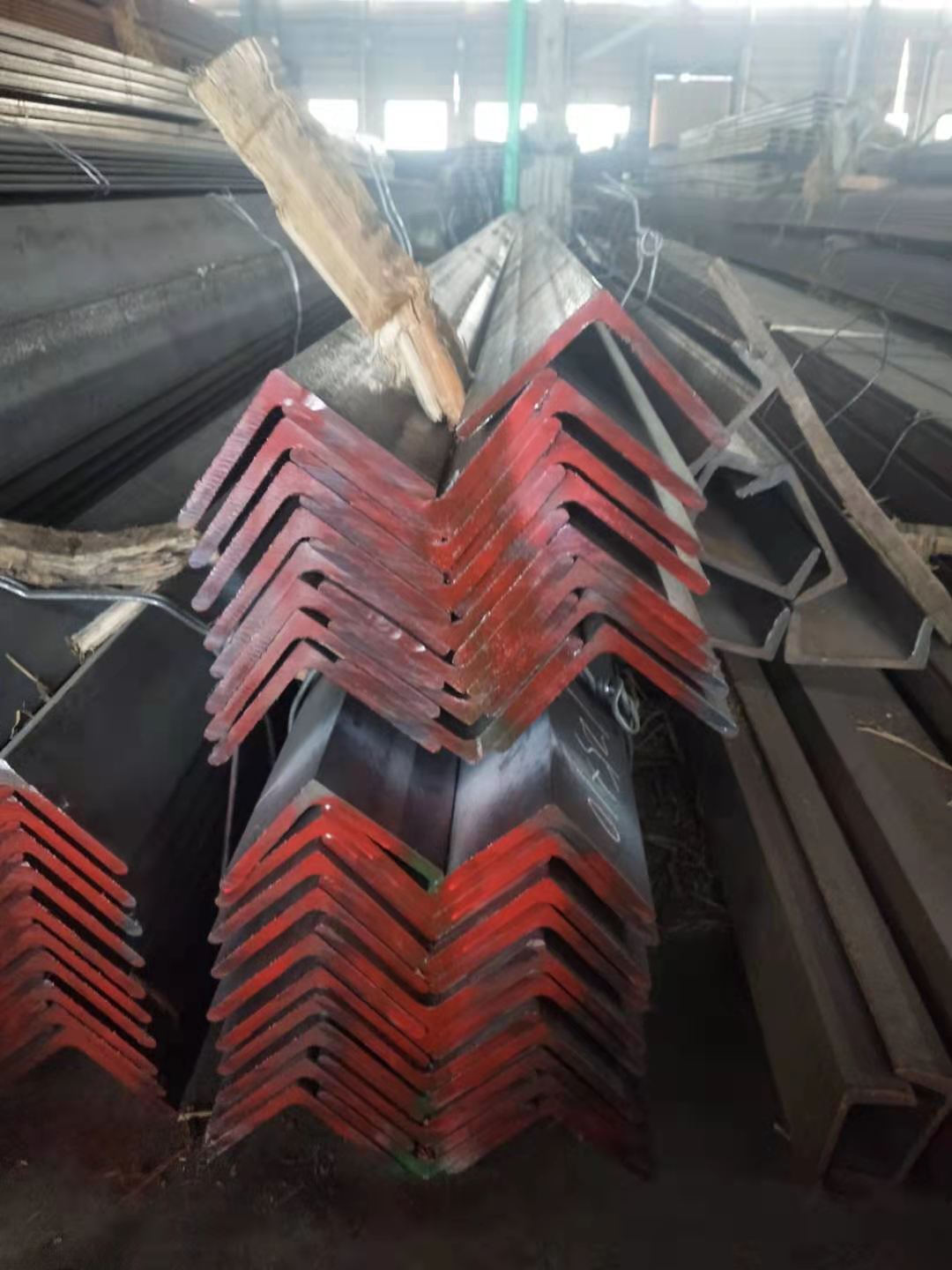 日标角钢SS400材质齐全  日标角钢价格  日标角钢单价  日标角钢图片