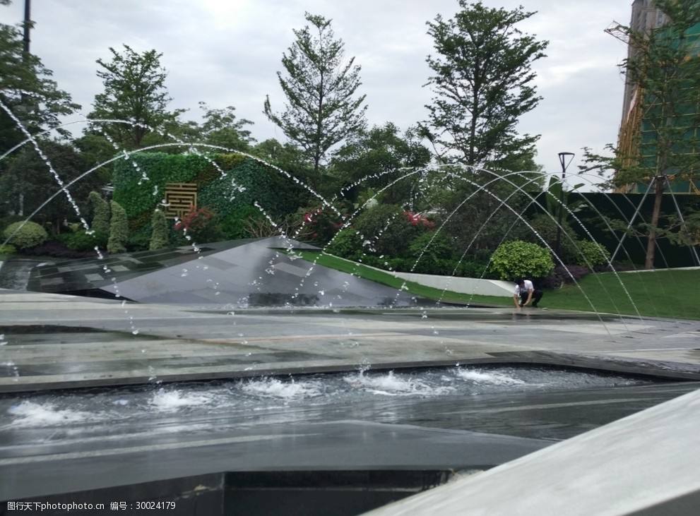 波光跳泉互动模式来袭  互动波光跳泉  波光泉