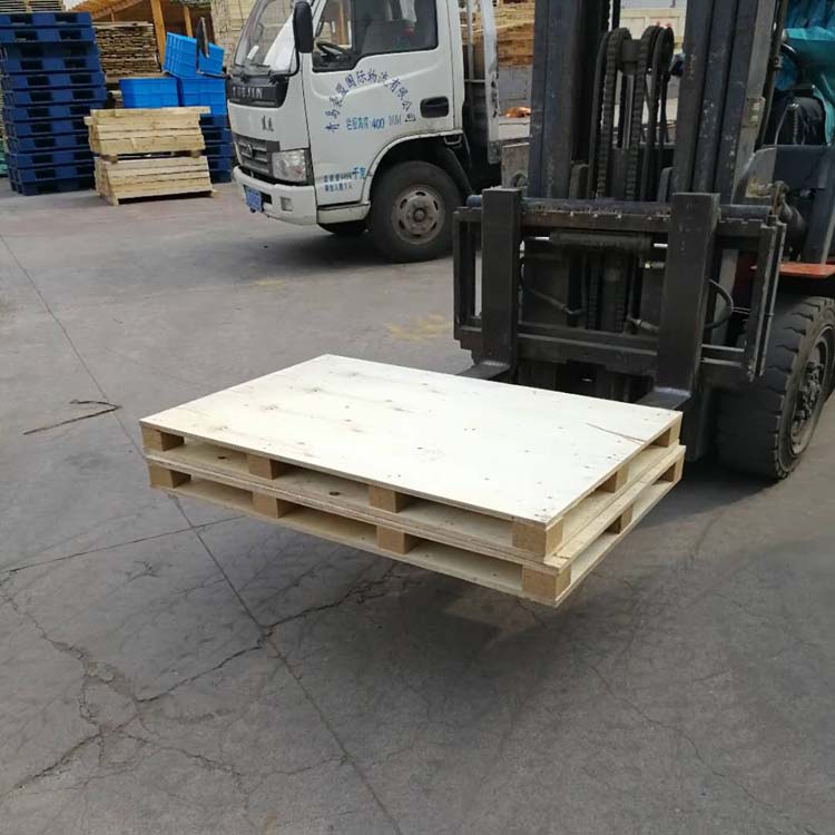 青岛木质托盘出口免熏蒸材质质量好 纸箱袋装货物承载好  胶合板托盘  出口托盘  免熏蒸托盘