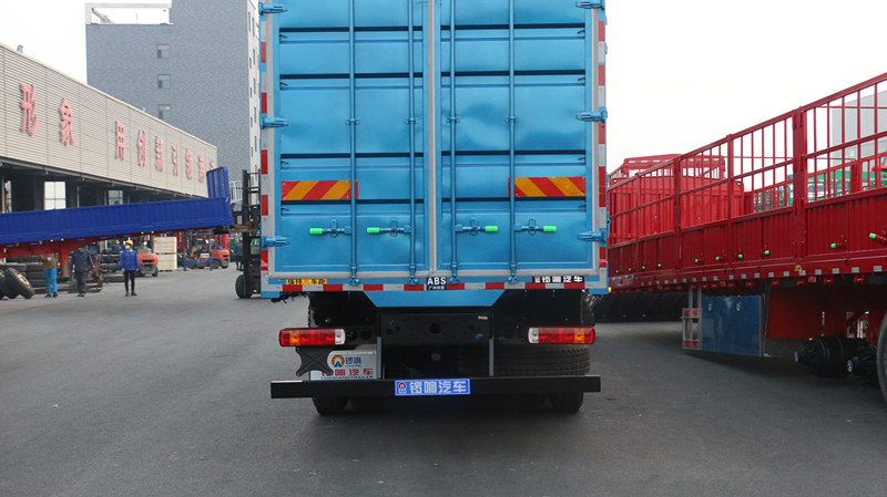 锣响载货车 9米6仓栅式载货车 铝合金工具箱 高强钢材质