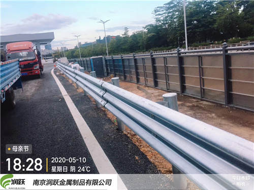 杭州波形护栏厂家-道路安防波形护栏