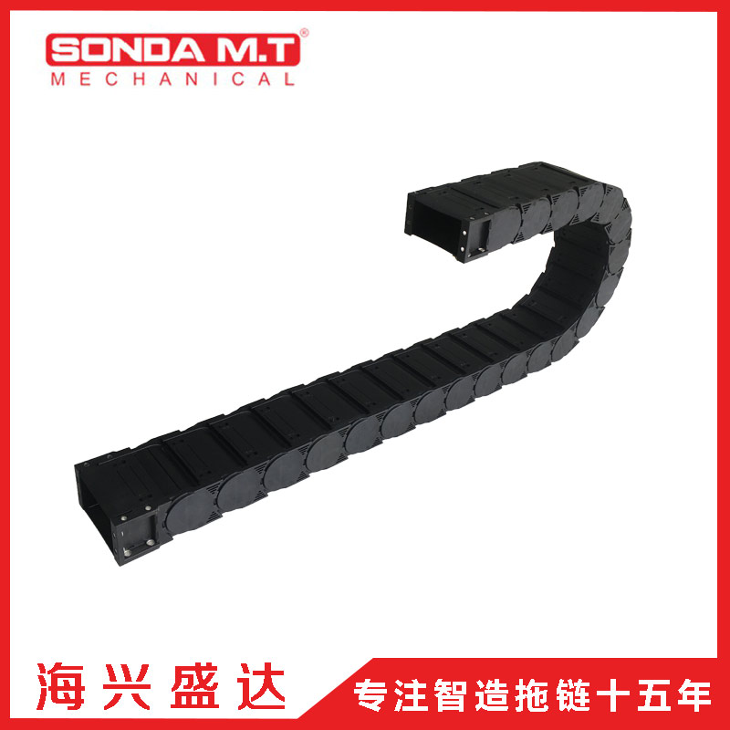 广东盛达工业机器人全黑封闭式拖链  重机全黑封闭