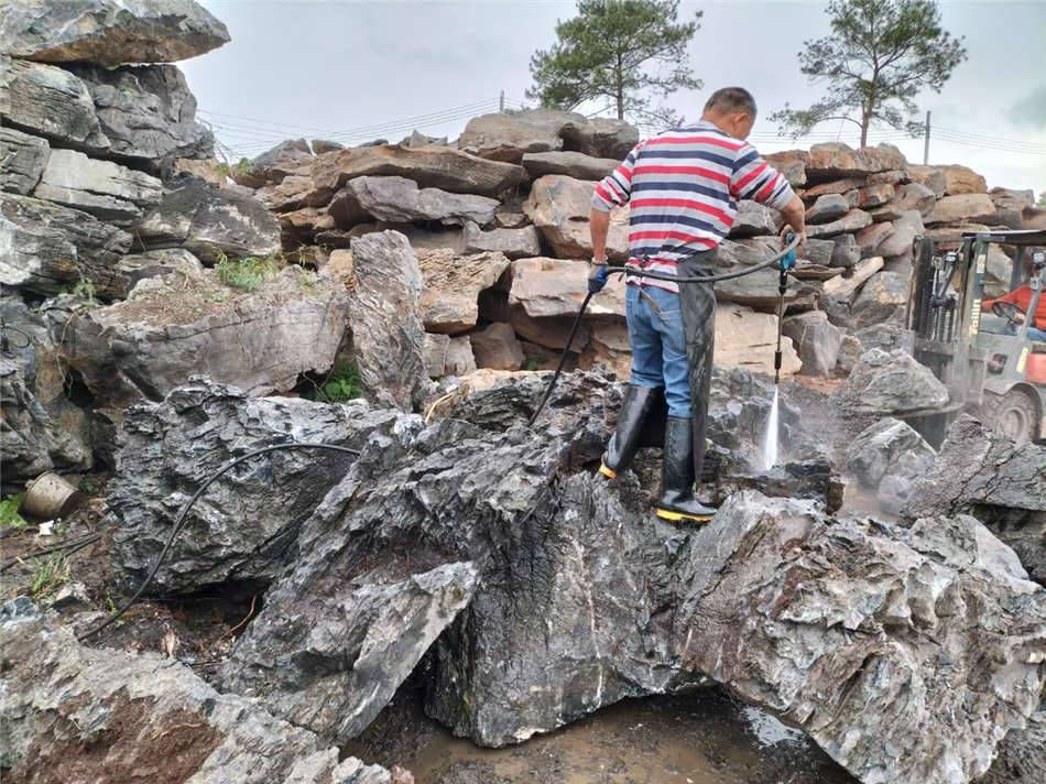 广东英石批发基地 天然大英石原产地大量现货供应  大型园林景观石  草坪点缀、假山制作