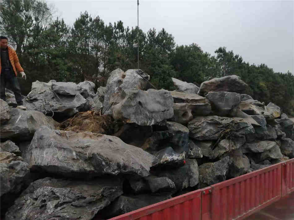 江西太湖石窟窿石园林景观石厂家批发  太湖石厂家批发  大型园林景观石  假山制作庭院装饰