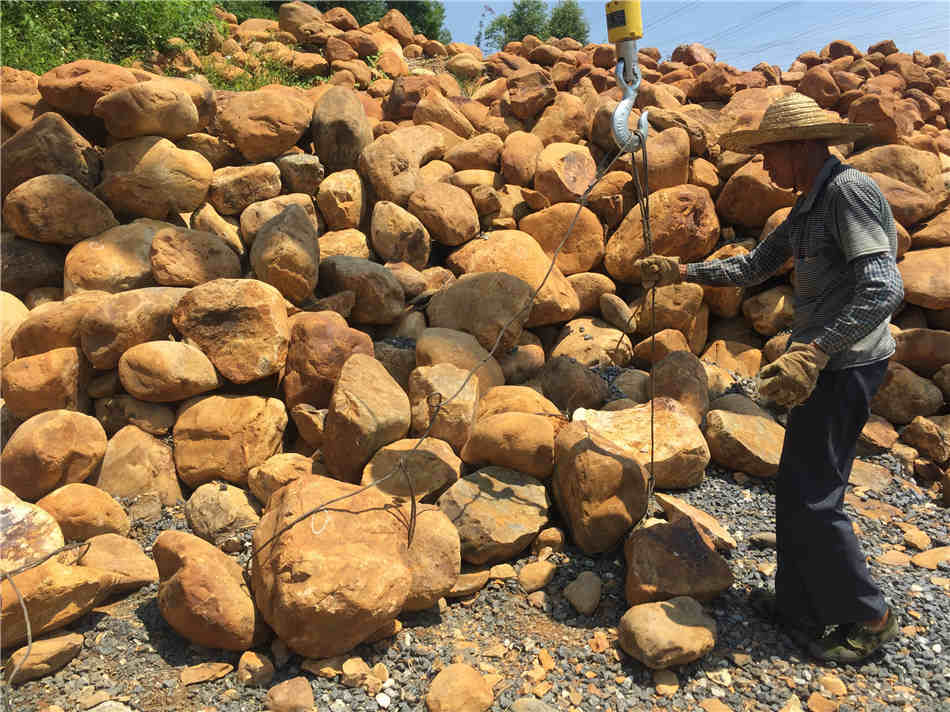 惠州小规格黄蜡石原产地大量现货供应  黄蜡石原石  组合假山、草坪点缀  假山制作庭院装饰