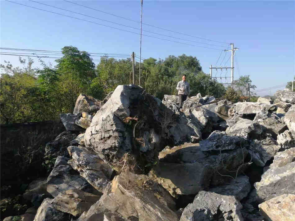 广东大英石原产地批发 山水造景石大英石厂家供应  天然大英石  大型园林景观石  草坪点缀、假山制作