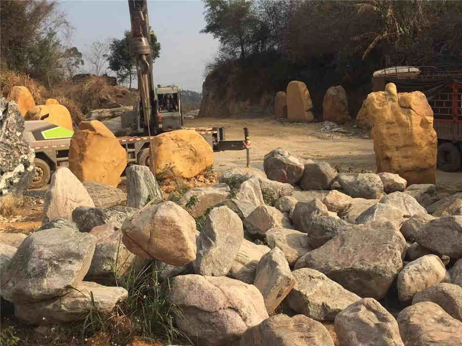 广东大型泰山石批发基地 山水风景装饰石厂家批发  泰山石原石供应  大型园林景观石  铺路、过滤、水池装饰